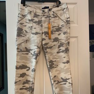 Tinsel camo grey/taupe lightweight zipper pants